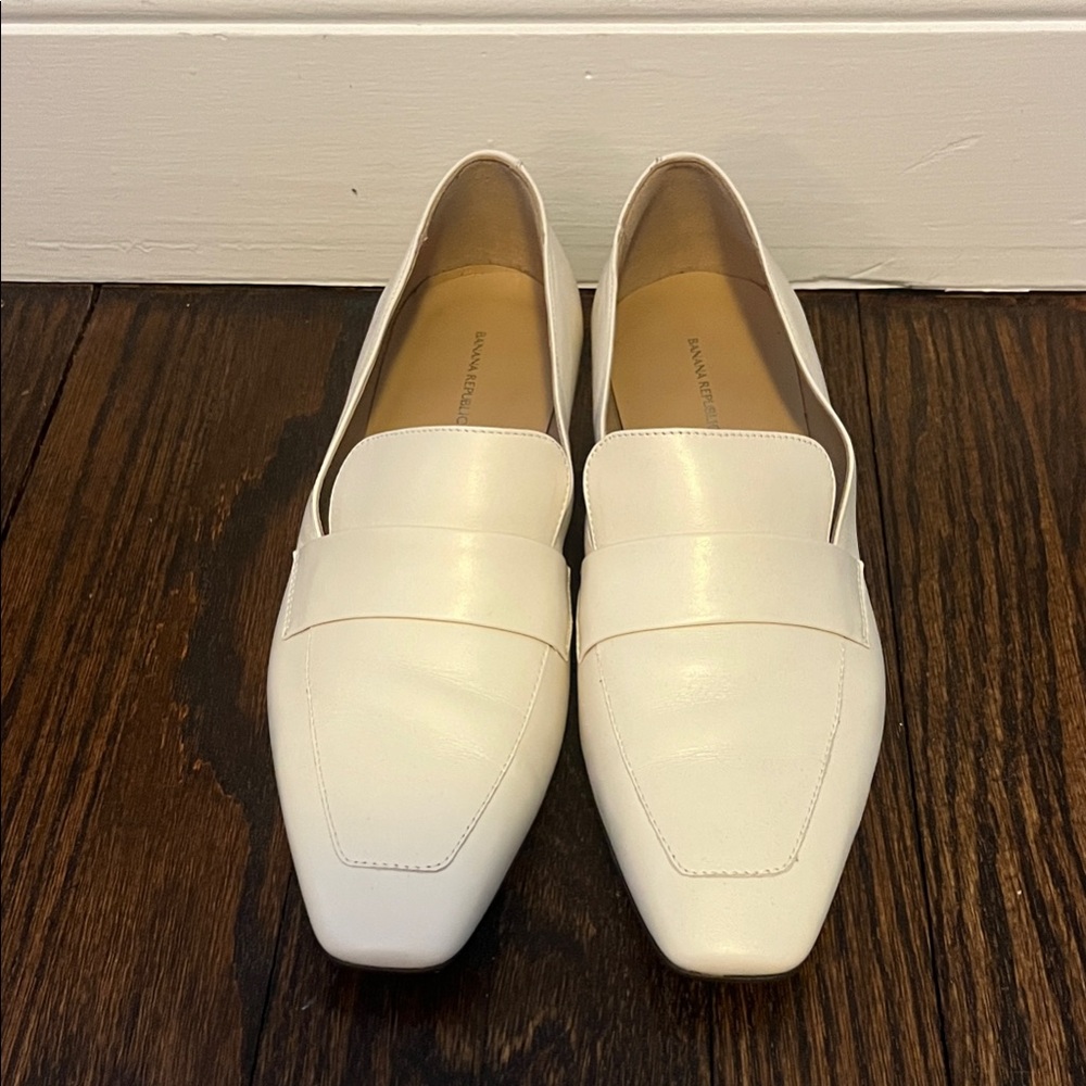 Banana Republic Cream Loafers